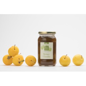 Confiture de reines-claudes, cuite à l'ancienne dans un chaudron en cuivre